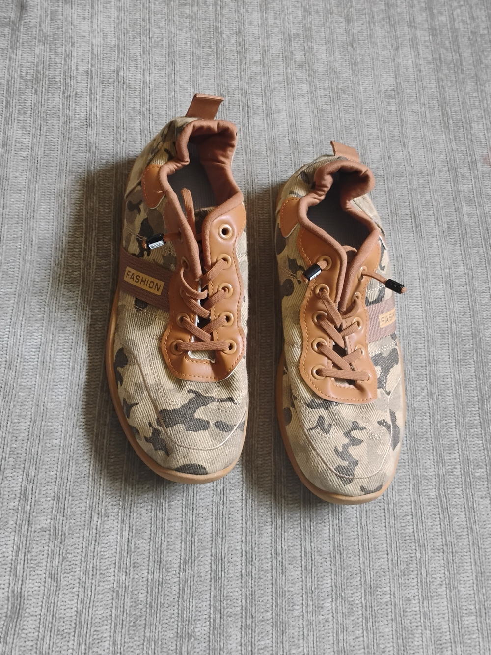 Fashion Men's Camouflage Sneakers in Brown